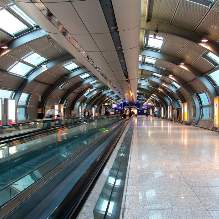 Laufband am Flughafen Frankfurt