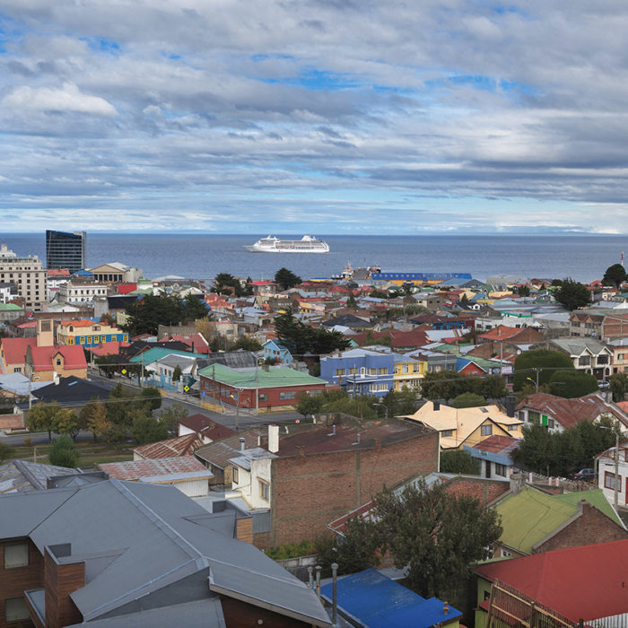 Punta Arenas, Chile, mit Blick auf die Magellanstraße